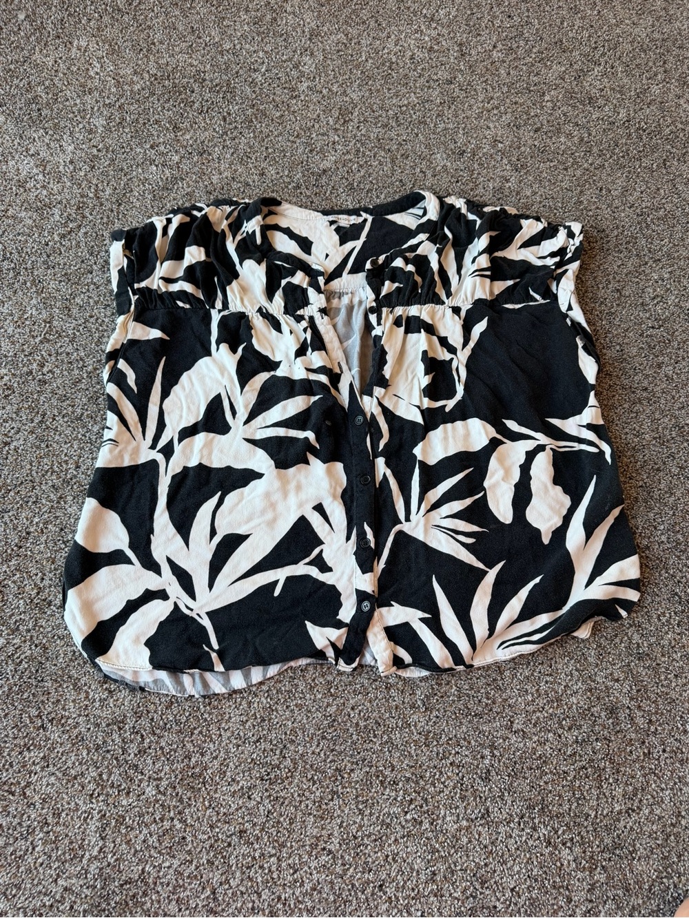 Rose + Olive 1X Off Shoulder Tropical Floral Peasant Blouse Black White